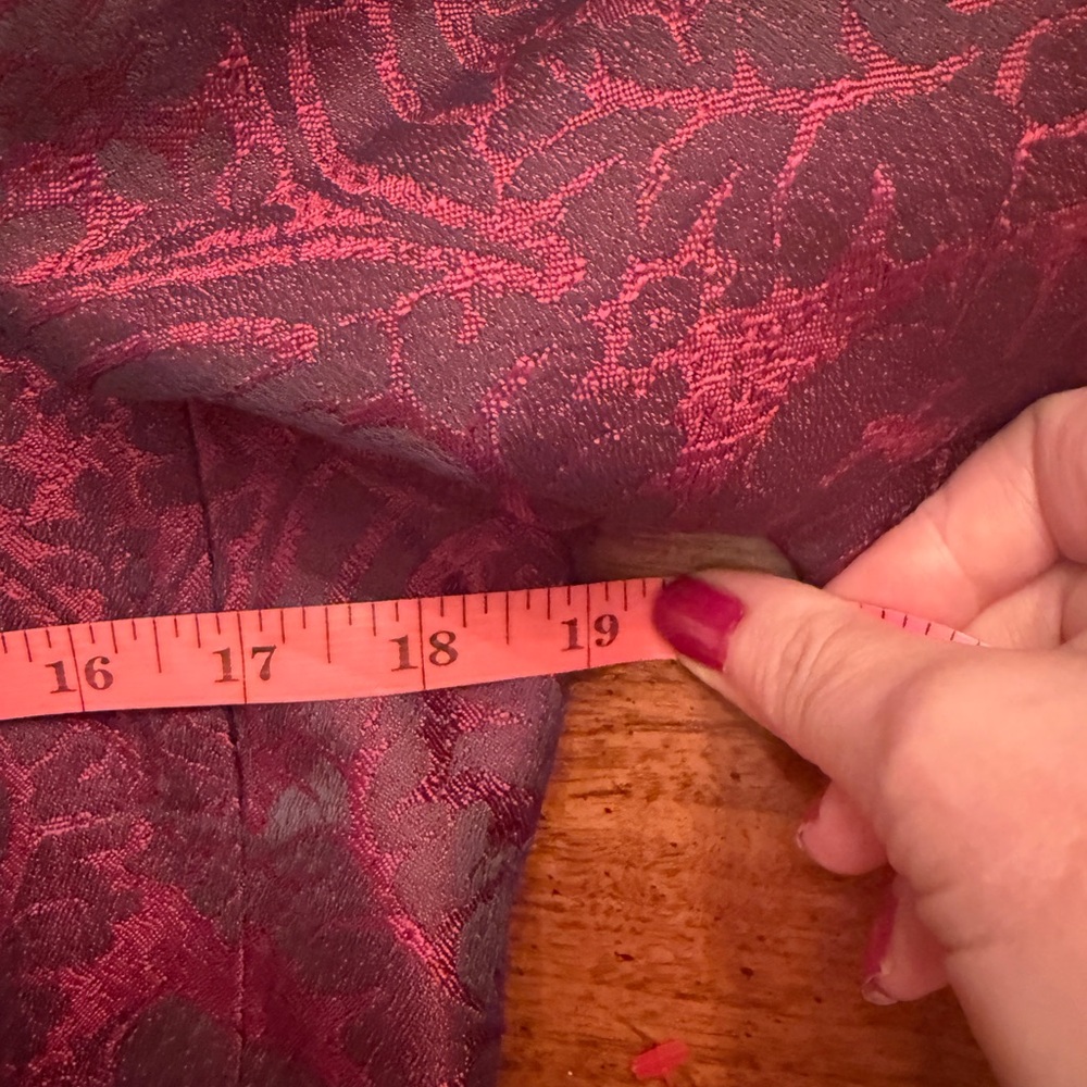 Anne Klein Burgundy & Black Jacquard Brocade Coat – Size 6 - Picture 14 of 15